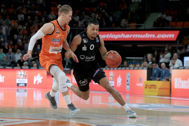 球输送更多 球输送更多