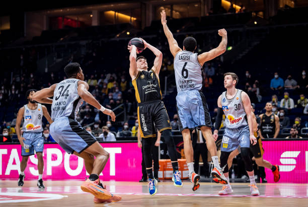 经过沟通 经过沟通